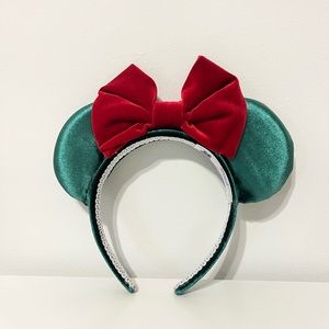 Green and red Minnie ears